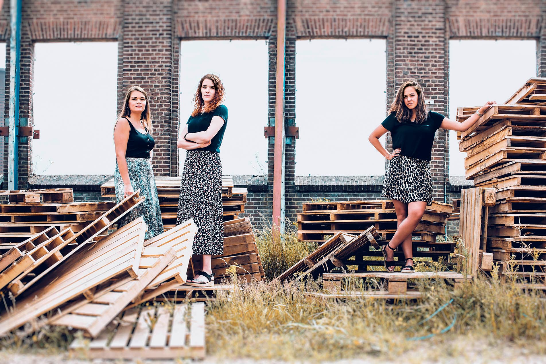Vriendinnen fotoshoot op het Enkaterrein in Ede, foto 9
