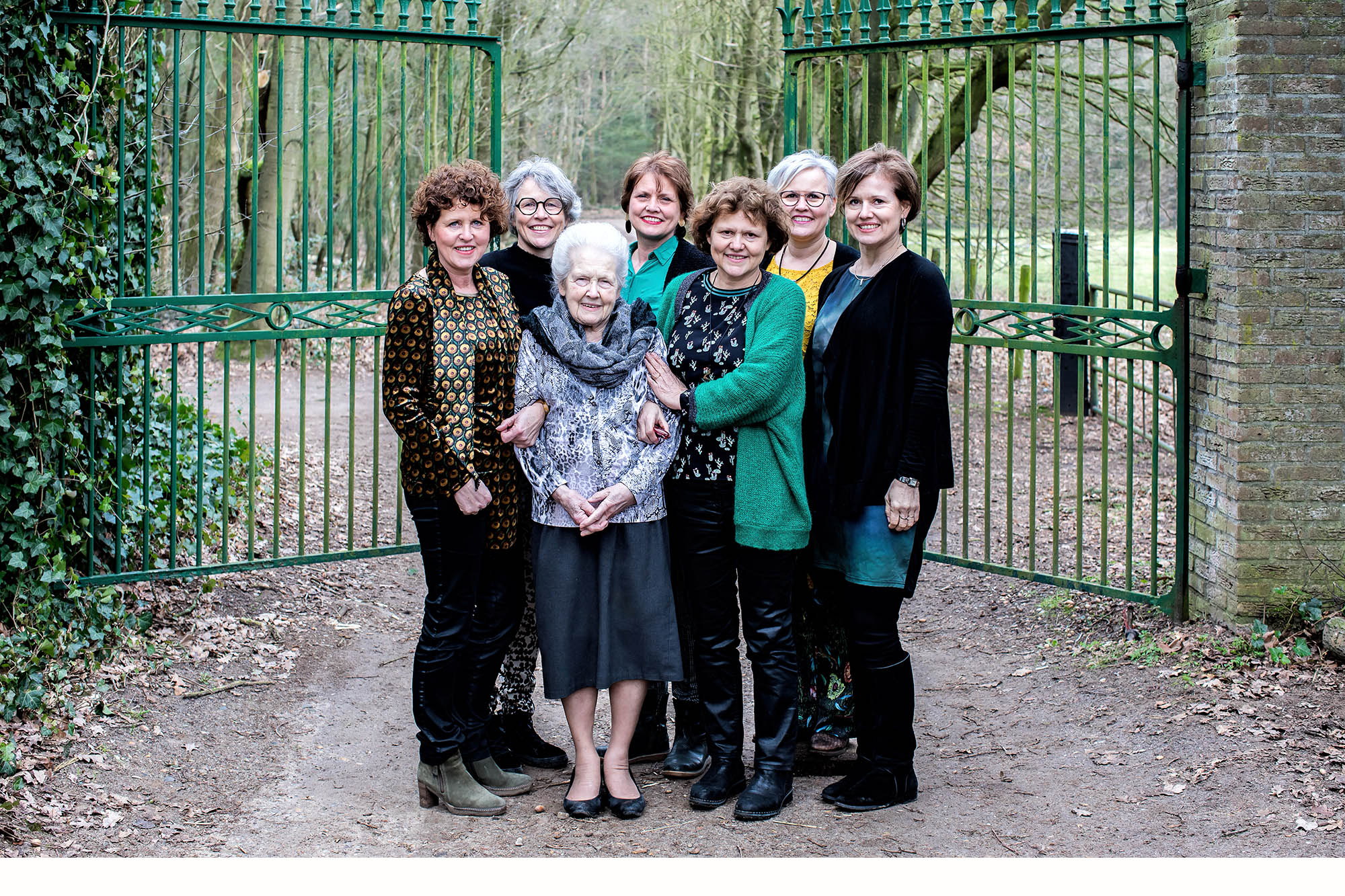 Familiefoto’s maken in Ede; zussendag, foto 21